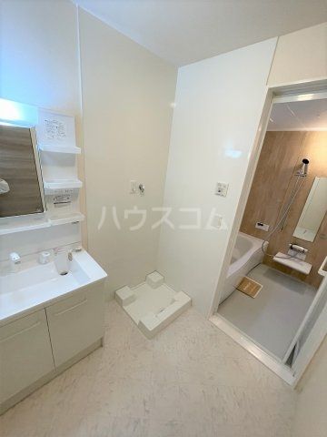 【安城市安城町のアパートの洗面設備】