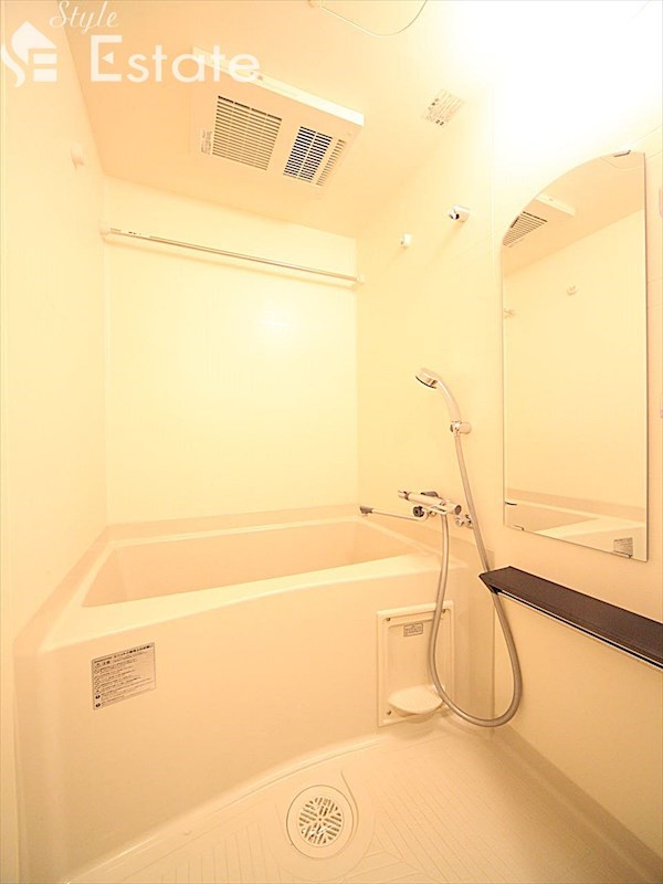 バス・シャワールーム　バスルーム