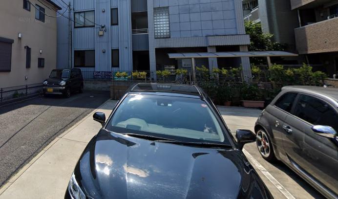 【さいたま市南区根岸のマンションの駐車場】