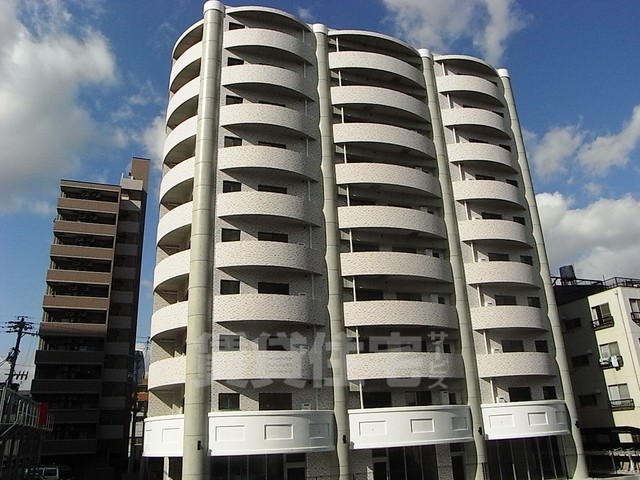 名古屋市中村区那古野のマンションの建物外観