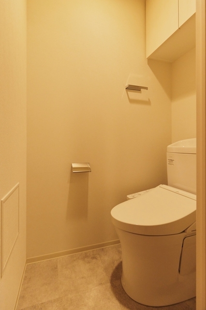 トイレ　※写真は同タイプ住戸です。