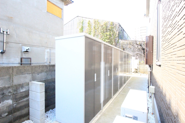 その他共有部分　タイヤなどしまえるトランクルームもございます♪