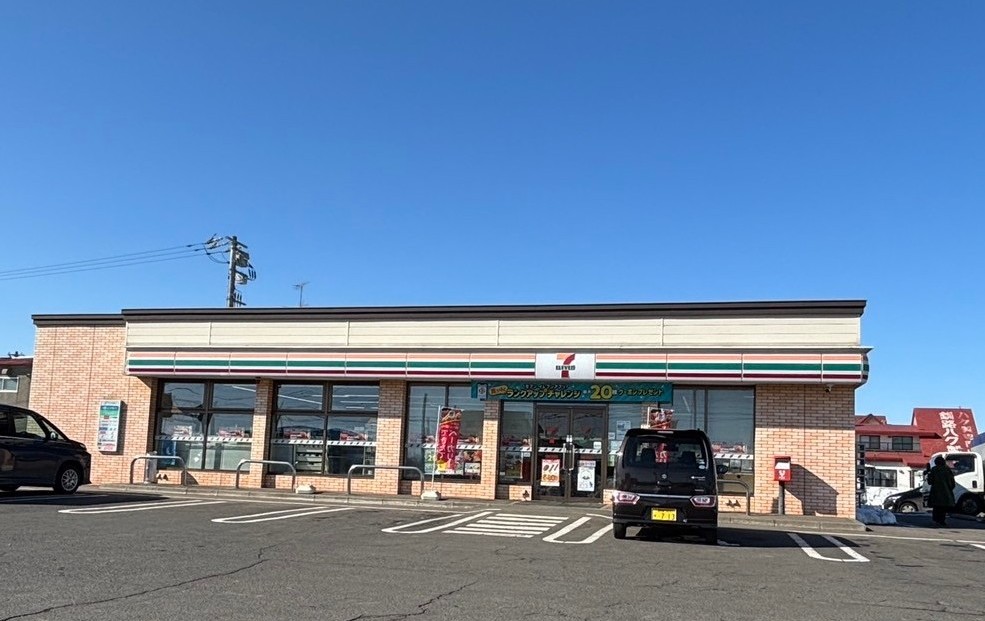 コンビニ　セブンイレブン 釧路大楽毛店（コンビニ）まで498m