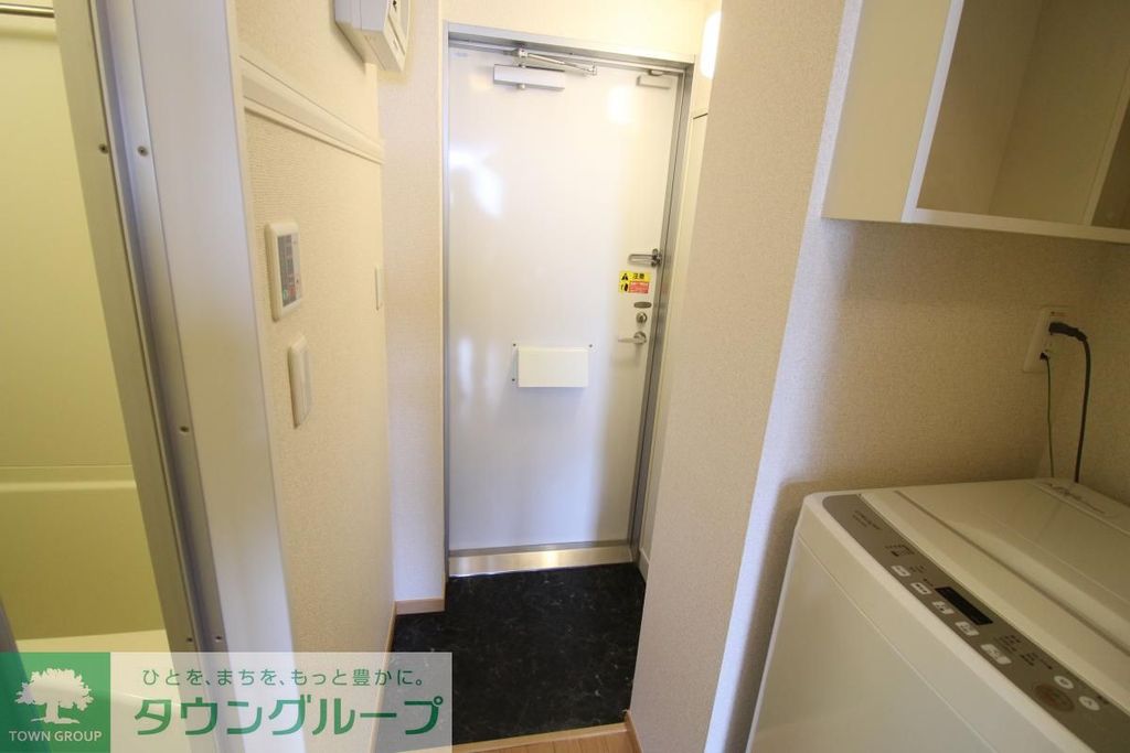 玄関　★駐輪場完備★