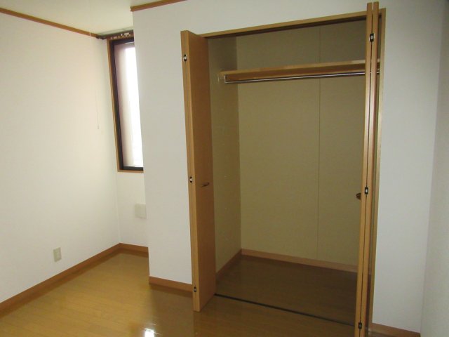 収納　サンプル写真につき現状を優先いたします。