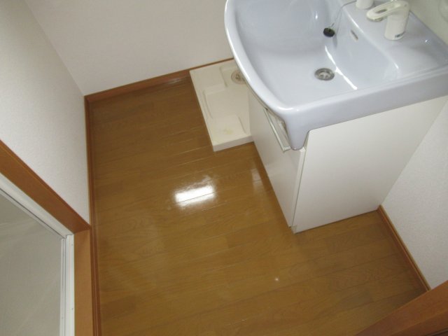 洗面設備　サンプル写真につき現状を優先いたします。