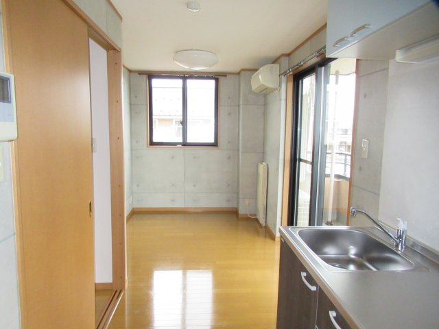 居室・リビング　サンプル写真につき現状を優先いたします。