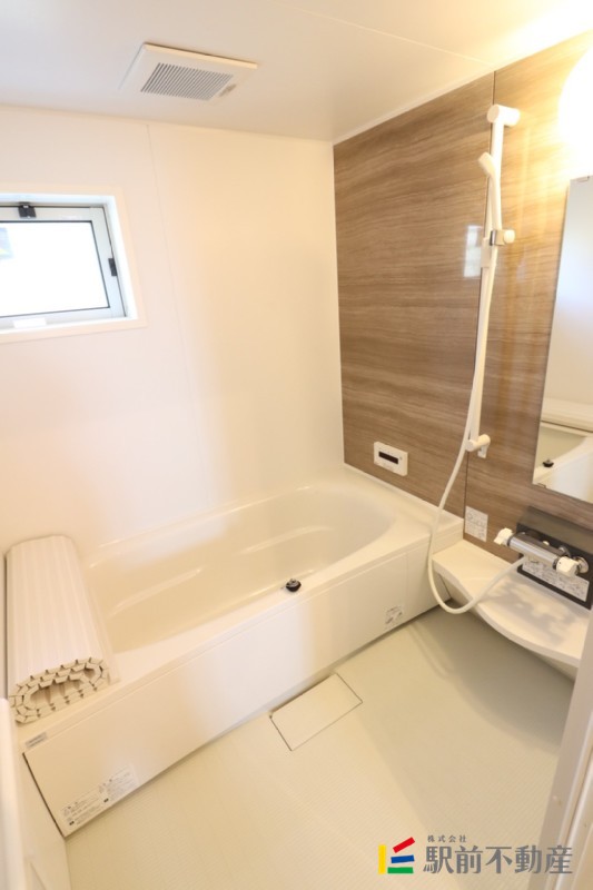 バス・シャワールーム　同型タイプの写真です。