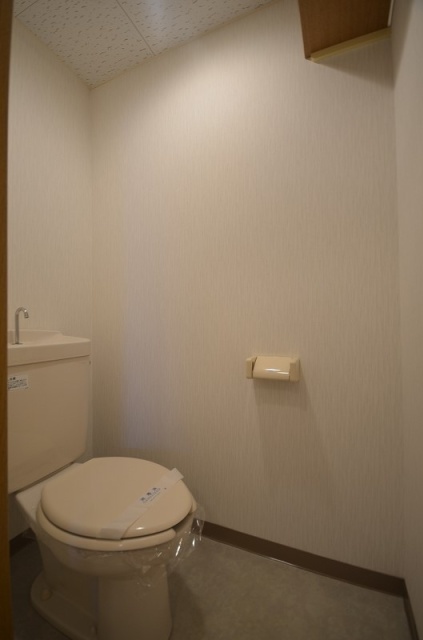 トイレ　別号室の写真