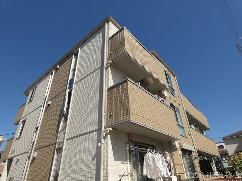 建物外観　ウィステリアのご紹介は住まいの窓口アソシエ三郷駅前店へ