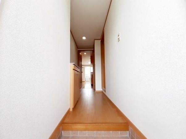 玄関　※別号室のお部屋です。