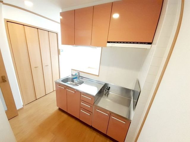 キッチン　※別号室のお部屋です。