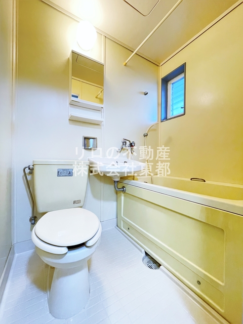 バス・シャワールーム　３点ユニットなのでお掃除も楽々