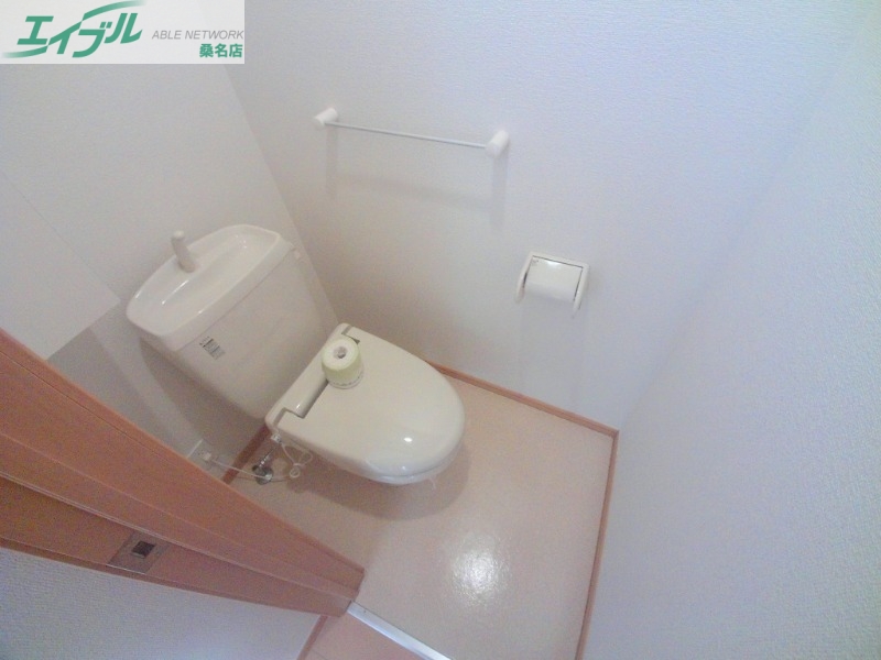 トイレ　別部屋参考写真です