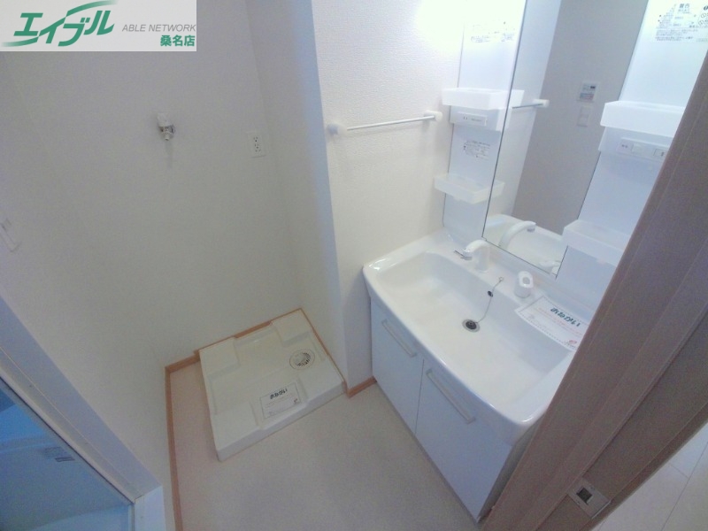 洗面設備　別部屋参考写真です