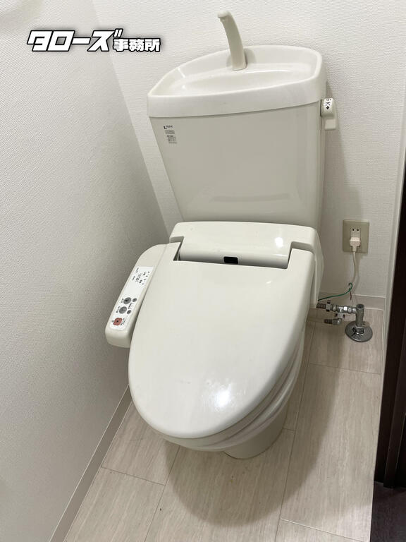 トイレ　シャワートイレです。