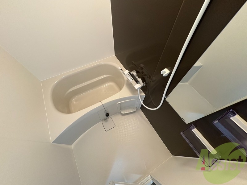 バス・シャワールーム　お風呂になります。一日の疲れを癒してくださいね。