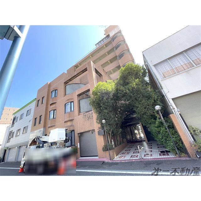 エントランス　建物外観