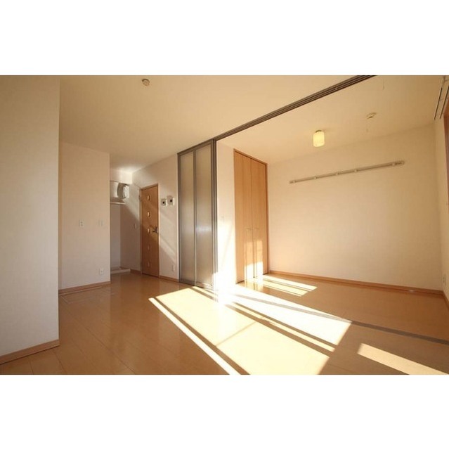 居室・リビング　内装写真は全て１０２にて撮影しました