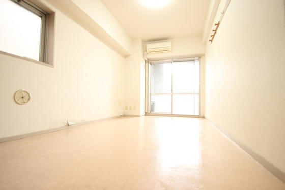 居室・リビング　※別部屋の写真です