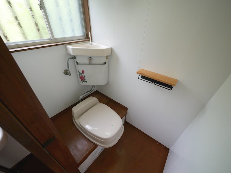 トイレ　簡易洋式トイレ