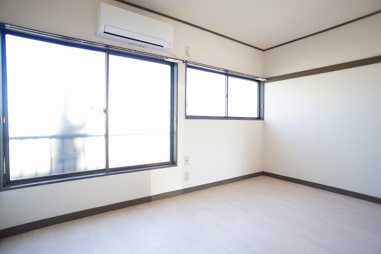 居室・リビング　反転同タイプ