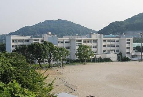 中学校　水巻町立水巻中学校（中学校）まで1680m