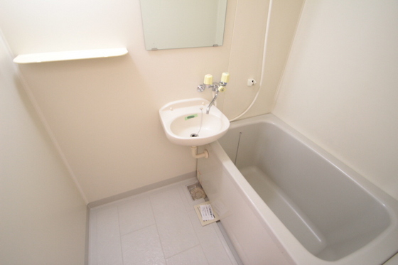 洗面設備　※別部屋の写真です