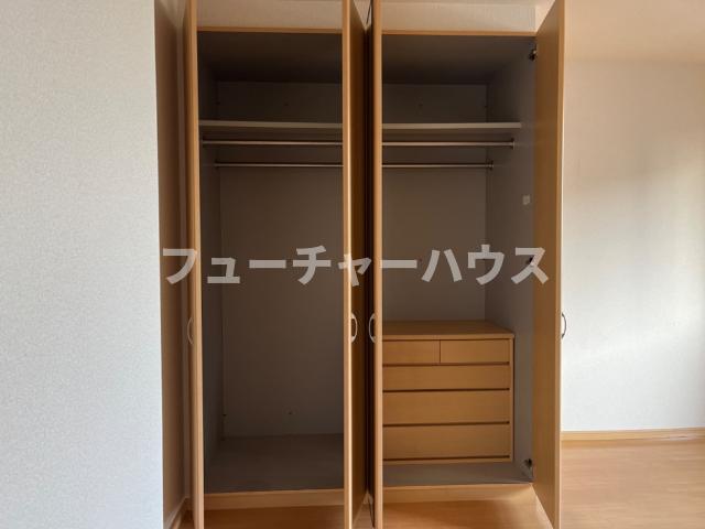 収納　クローゼット