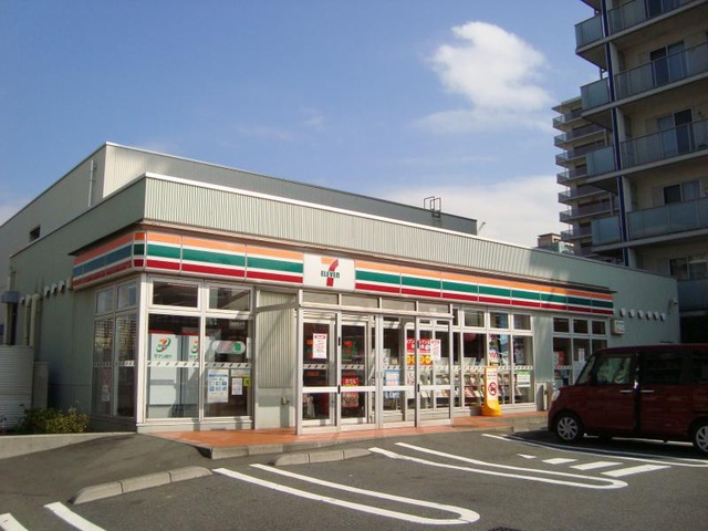コンビニ　セブンイレブン千葉中央港1丁目店（コンビニ）まで286m