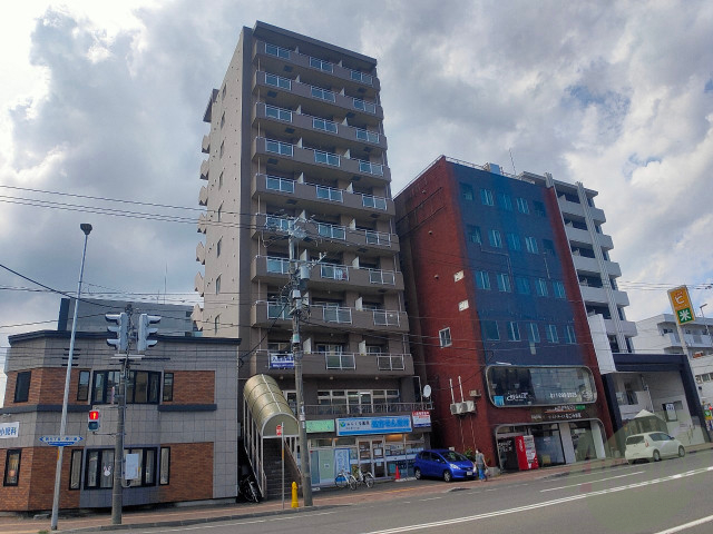 建物外観　札幌市北区北二十五条西「リーブル２５」