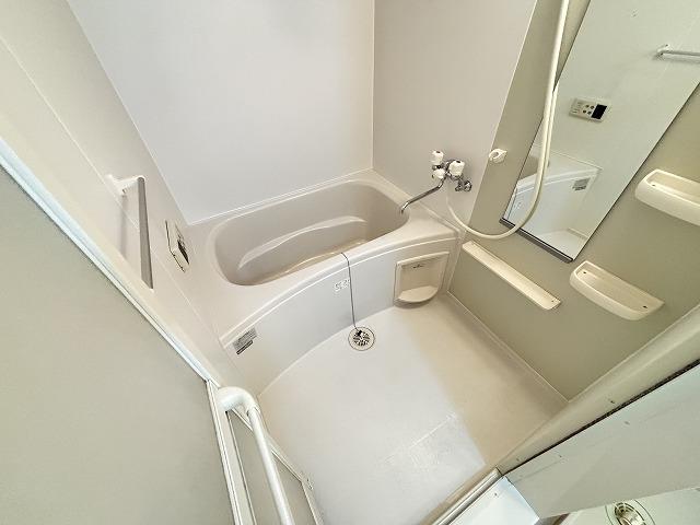バス・シャワールーム　浴室