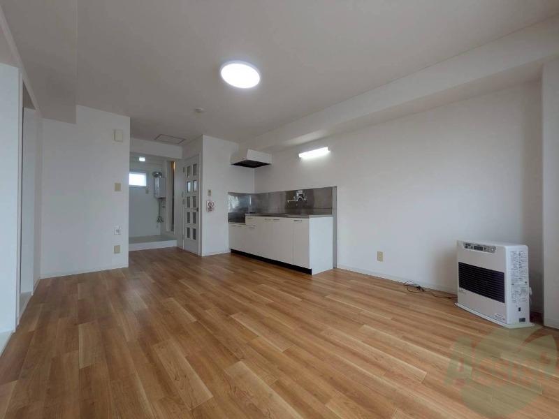 居室・リビング　広くてキレイなお部屋が広がっていて、充実した生活が送れそう。