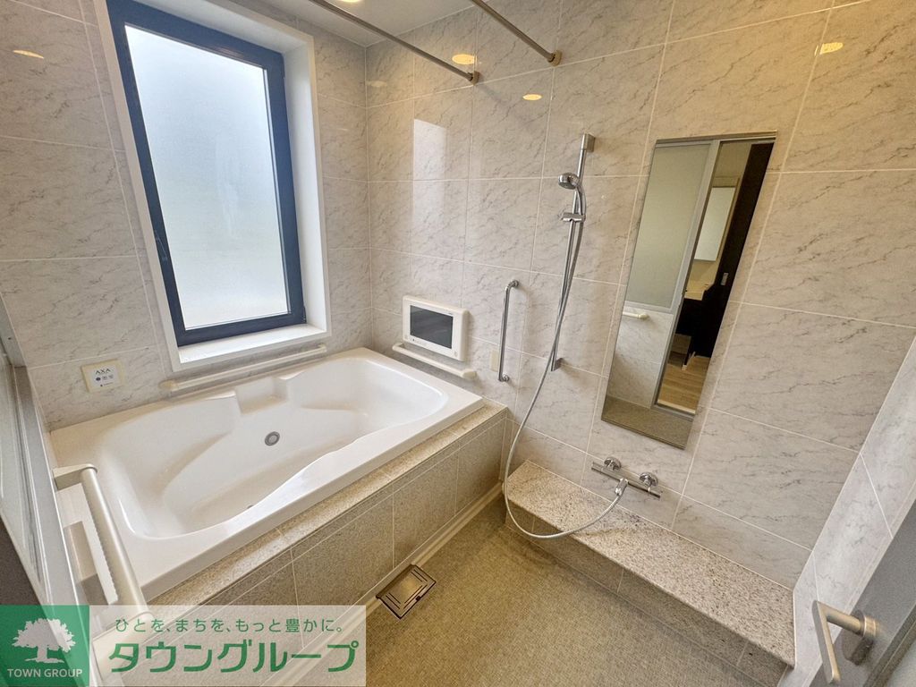 バス・シャワールーム　★TVつきの浴室★