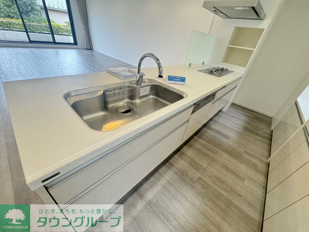 キッチン　★広々としたシステムキッチン★