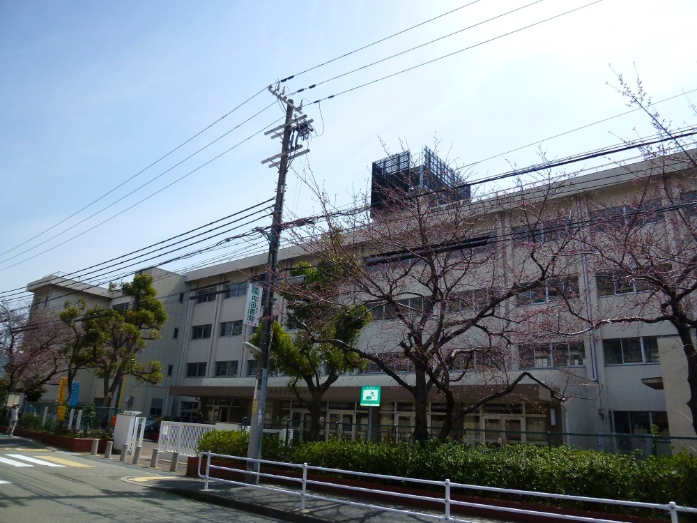 小学校　宝塚市立　末成小学校（小学校）まで168m