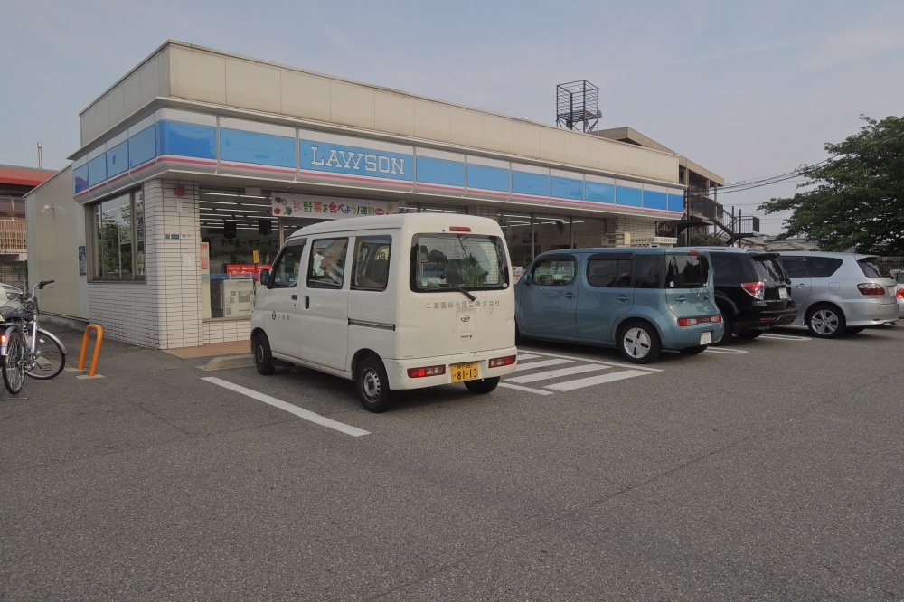 コンビニ　ローソン　宝塚高司4丁目店（コンビニ）まで367m