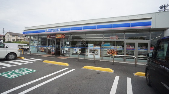 コンビニ　ローソン鈴鹿江島店（コンビニ）まで227m