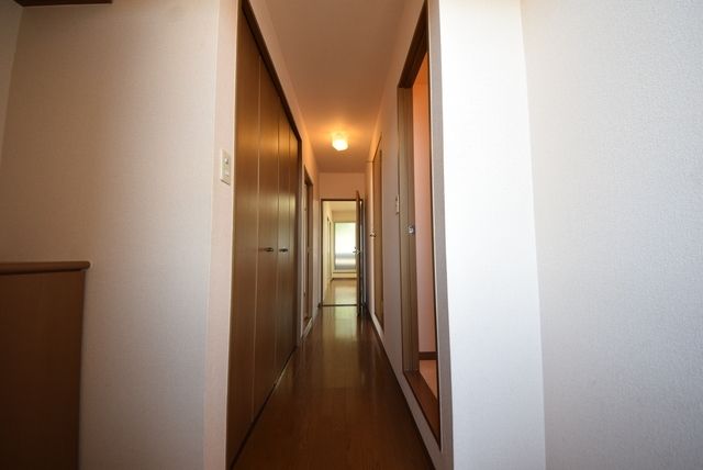 居室・リビング　★廊下です★