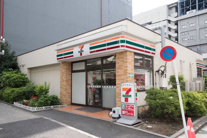 コンビニ　セブンイレブン 港区海岸3丁目店（コンビニ）まで34m