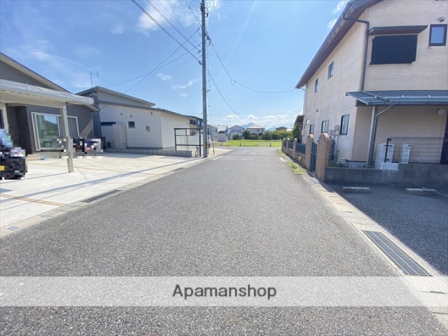 その他　前面道路（その他）まで0m