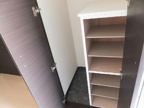 玄関　※写真と現状が異なる場合は現状を優先