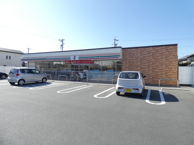 コンビニ　セブンイレブン（コンビニ）まで400m