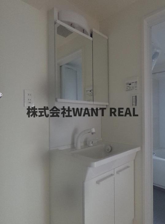 洗面設備　広い洗面スペース