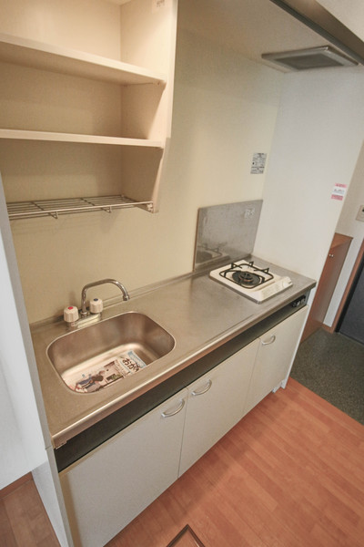 キッチン　同じ建物の別なお部屋