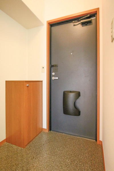 玄関　同じ建物の別なお部屋