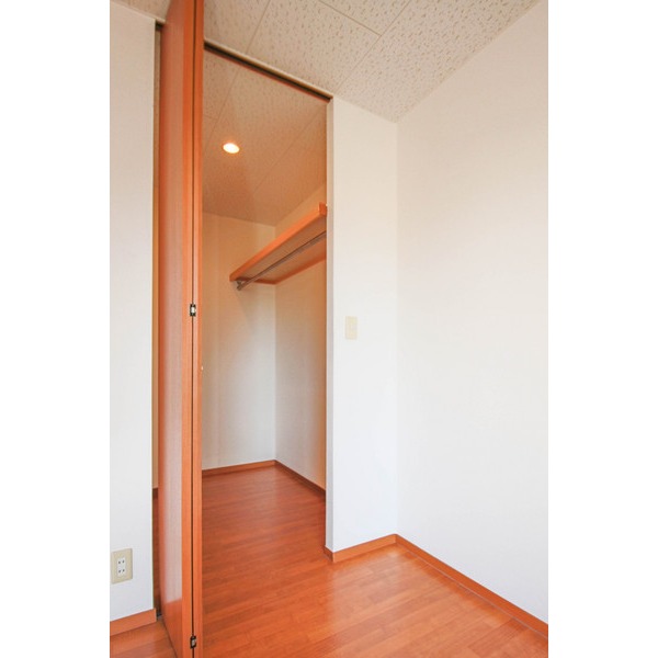 収納　同じ建物の別なお部屋