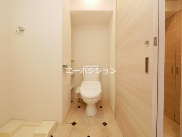 トイレ　アイボリーポワント難波WEST