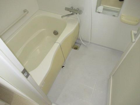 セリーゼ茨木　バス・シャワールーム　バス