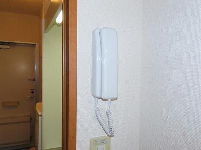 セキュリティ　インターホンあり